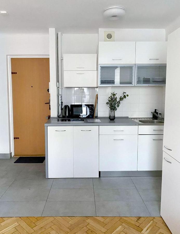 Halby Apartment Chlodna 15 Varsóvia Exterior foto